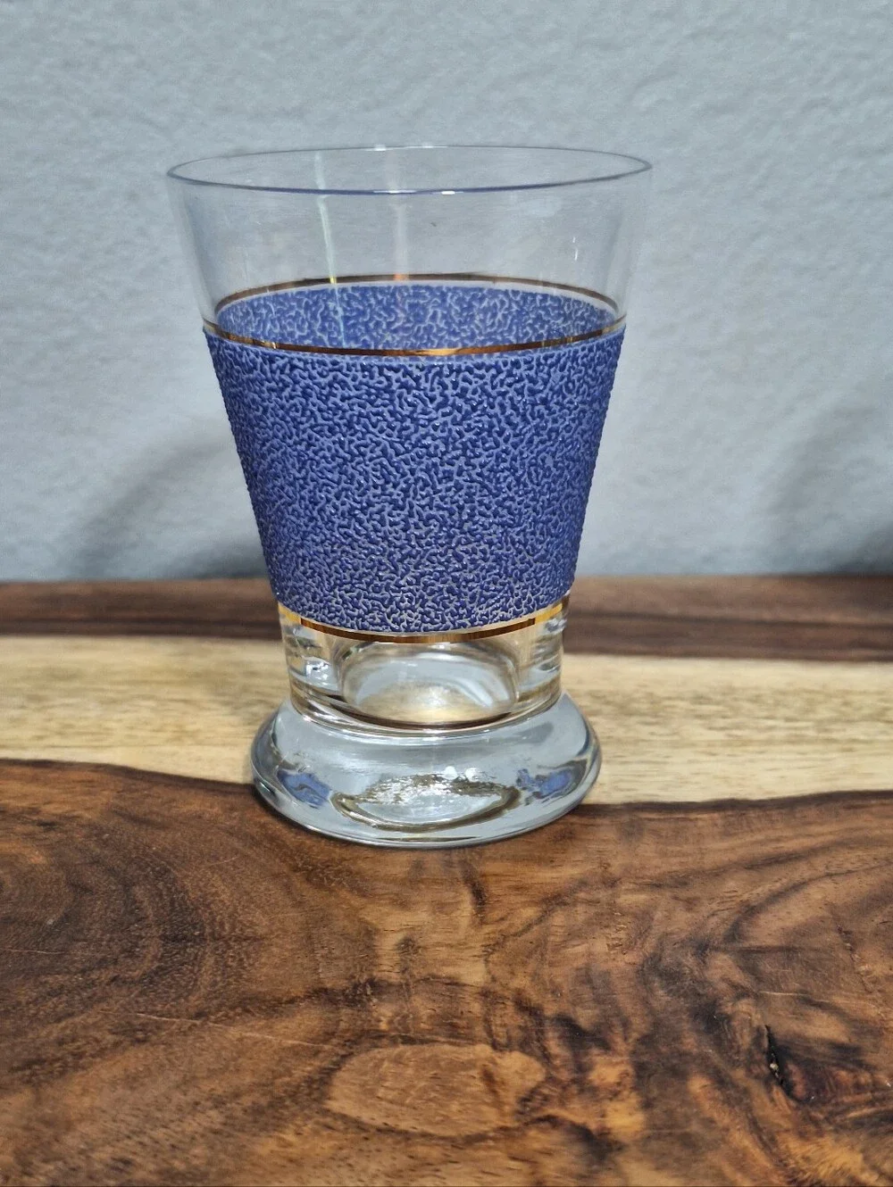 VTG MCM 50s-60s Textured Lavender Gold Trim Set Of 5 Shot Glasses Barware Tiki